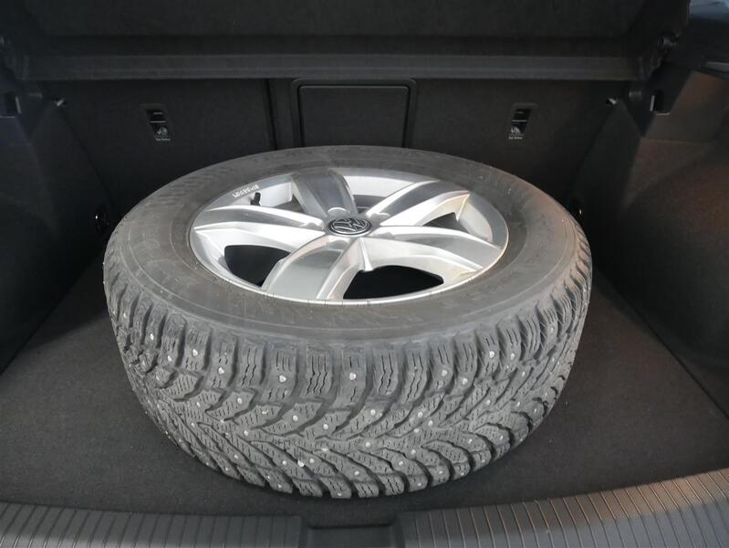 Volkswagen T-Roc vaihtoauto