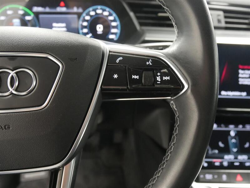 Audi Q8 e-tron vaihtoauto