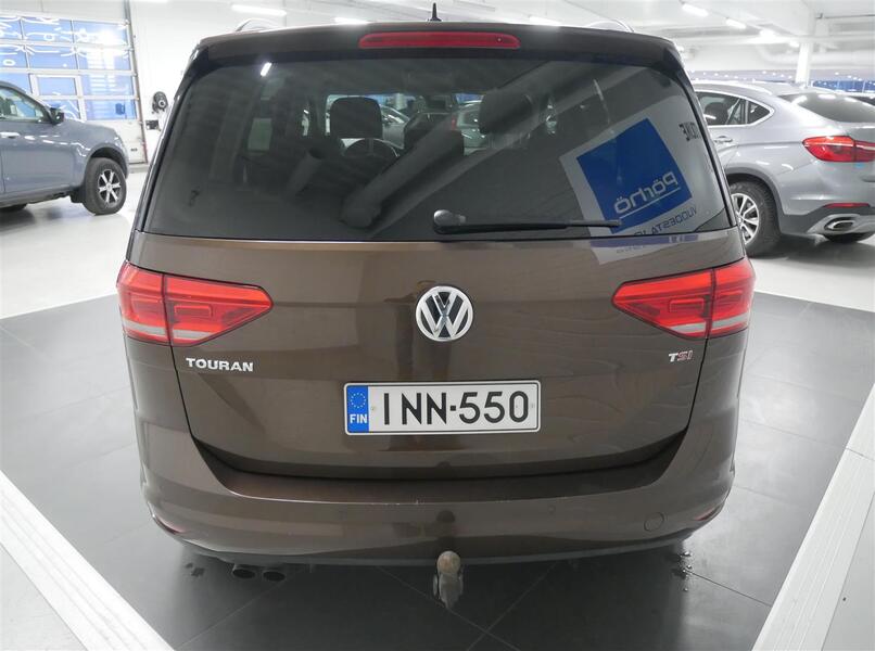 Volkswagen Touran vaihtoauto