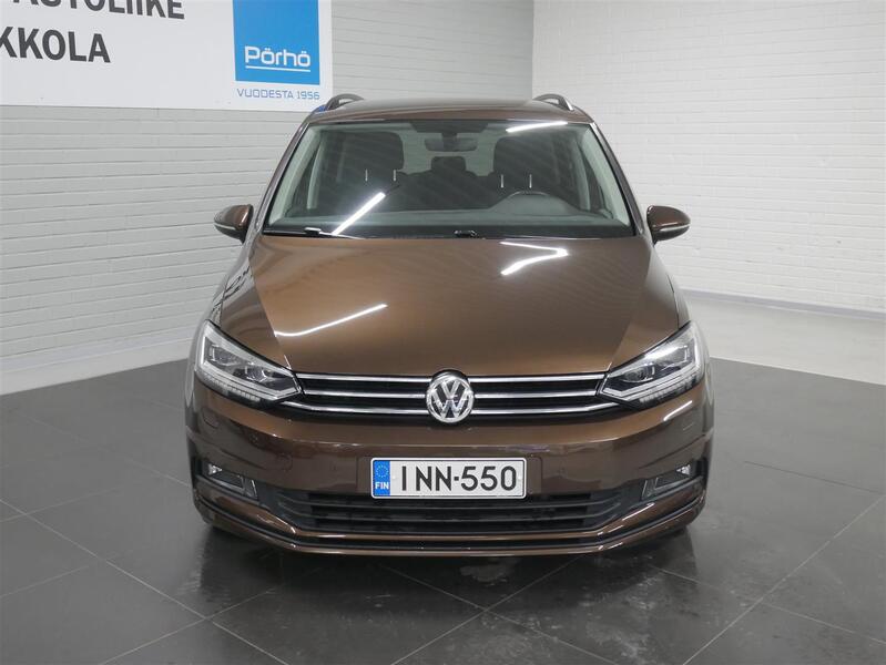 Volkswagen Touran vaihtoauto