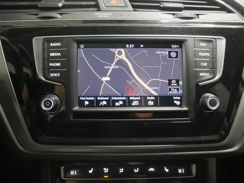 Volkswagen Touran vaihtoauto