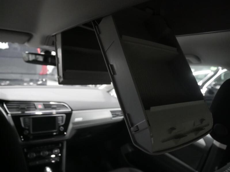 Volkswagen Touran vaihtoauto