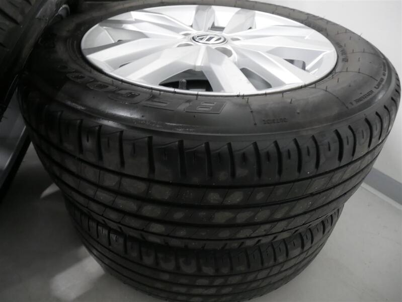 Volkswagen Touran vaihtoauto