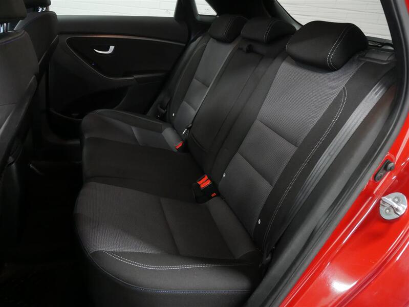 Hyundai i30 5d vaihtoauto