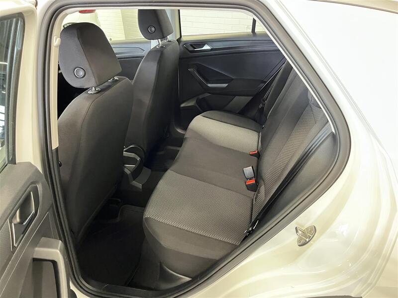 Volkswagen T-Roc vaihtoauto