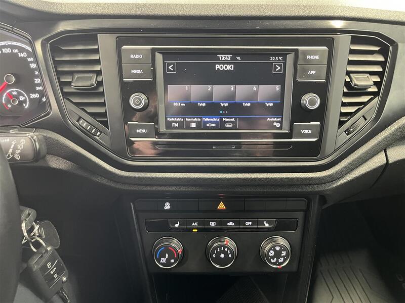 Volkswagen T-Roc vaihtoauto