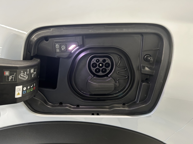 Peugeot E-3008 vaihtoauto