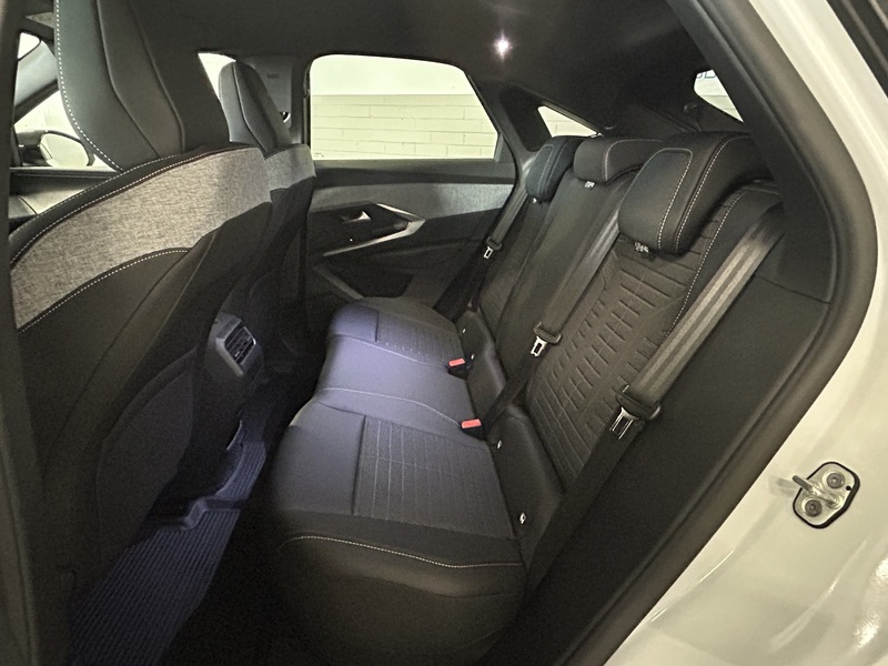 Peugeot E-3008 vaihtoauto