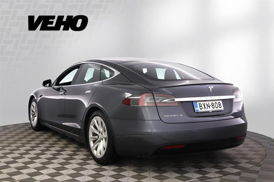 Tesla Model S vaihtoauto