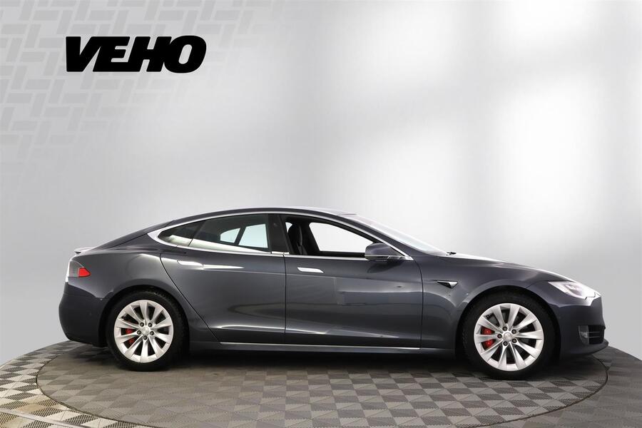Tesla Model S vaihtoauto