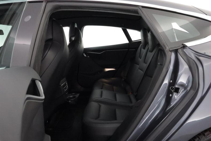 Tesla Model S vaihtoauto