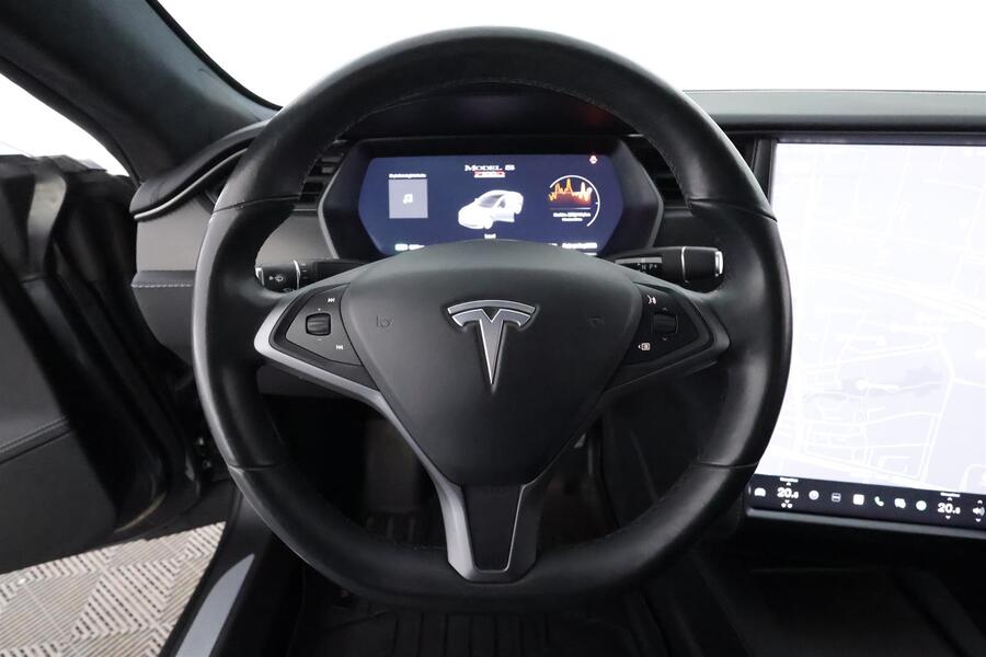 Tesla Model S vaihtoauto