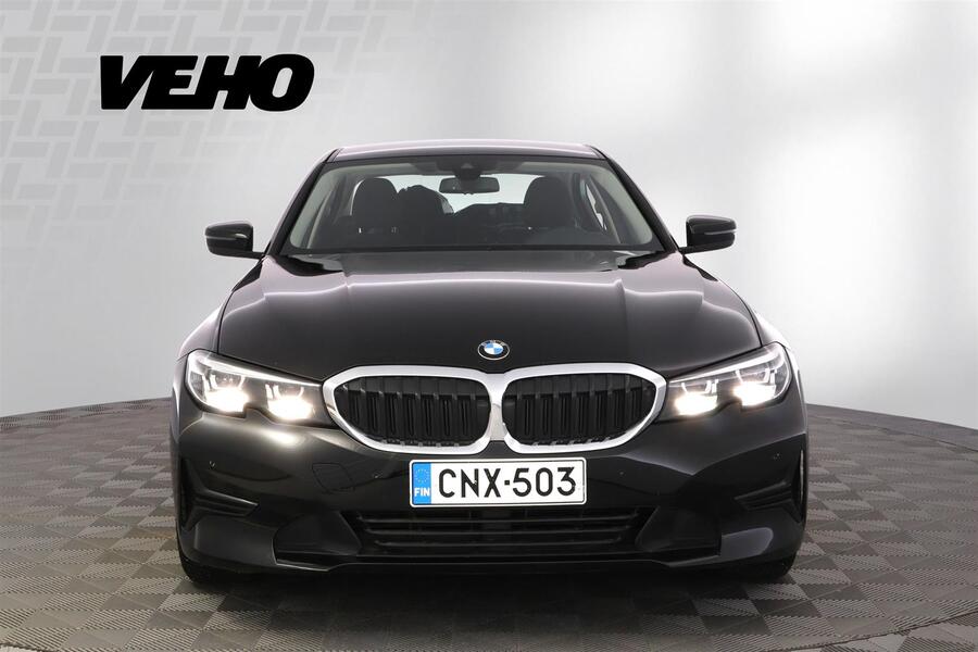 BMW 330 vaihtoauto