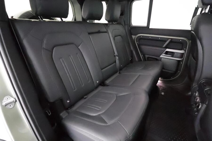 Land Rover Defender vaihtoauto