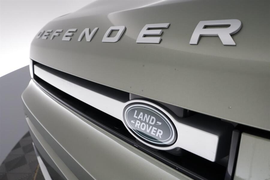 Land Rover Defender vaihtoauto