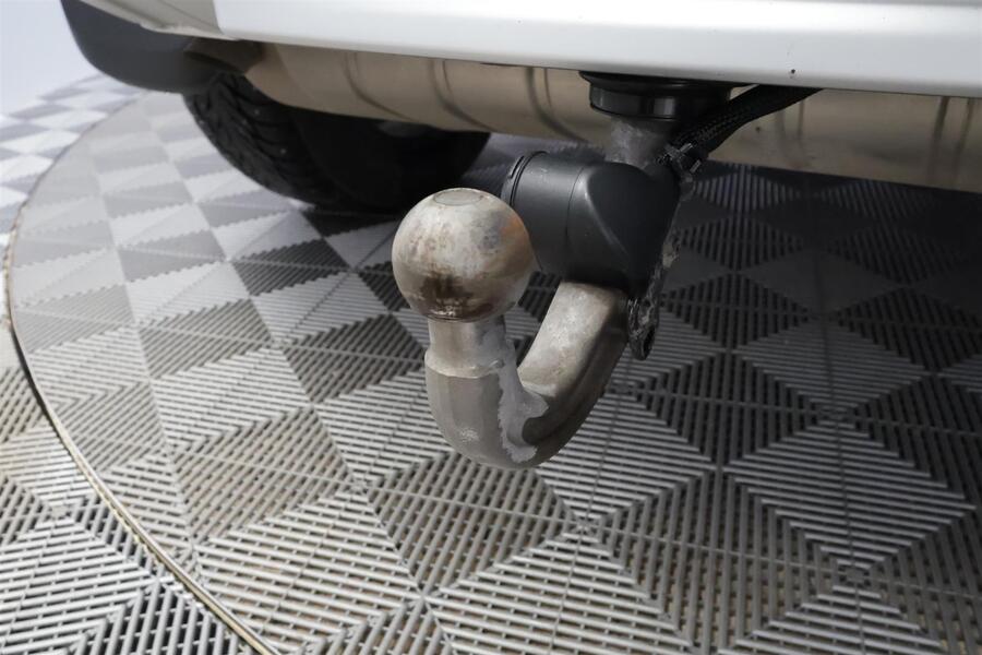 Land Rover Defender vaihtoauto