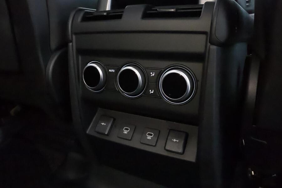 Land Rover Defender vaihtoauto