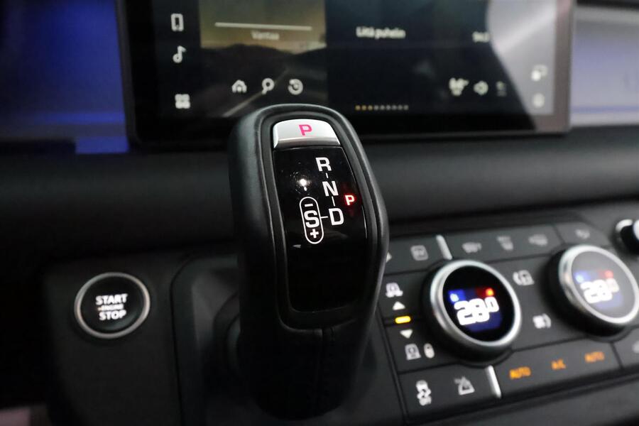 Land Rover Defender vaihtoauto