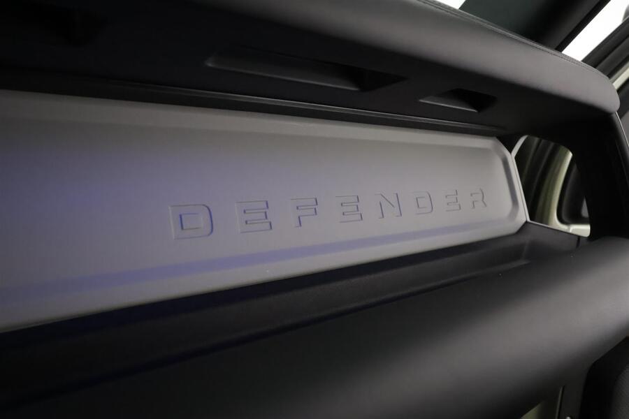 Land Rover Defender vaihtoauto