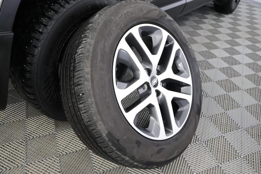 Land Rover Defender vaihtoauto