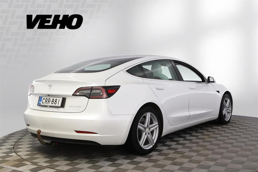 Tesla Model 3 vaihtoauto