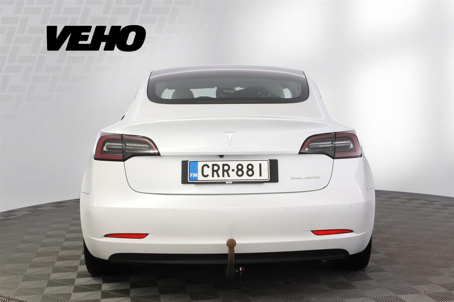 Tesla Model 3 vaihtoauto