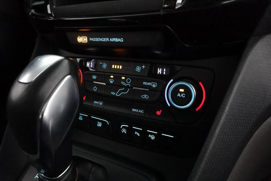 Ford Grand Tourneo Connect vaihtoauto