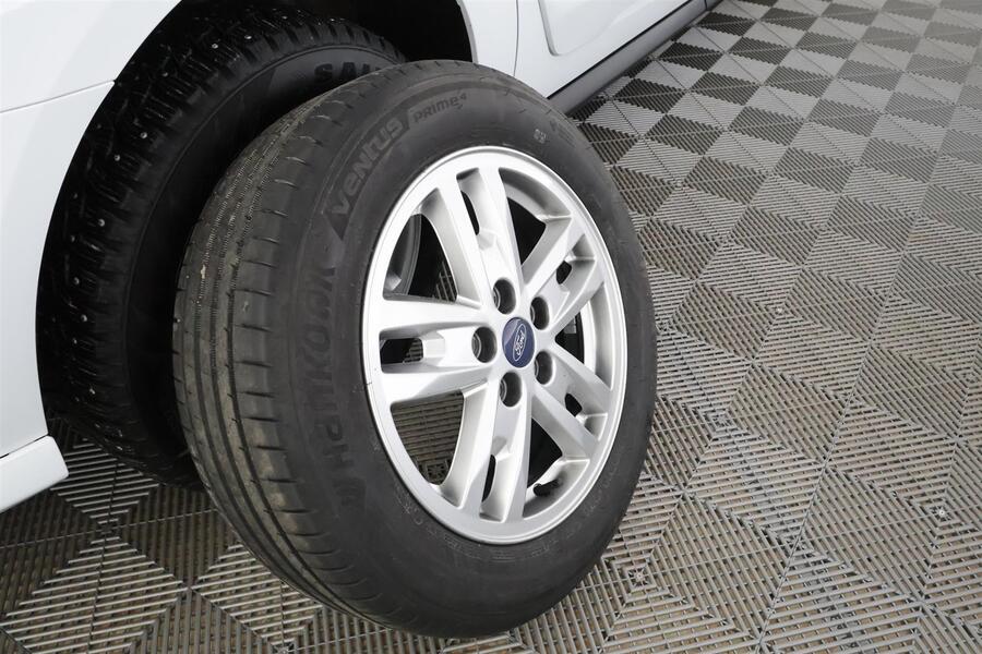 Ford Grand Tourneo Connect vaihtoauto