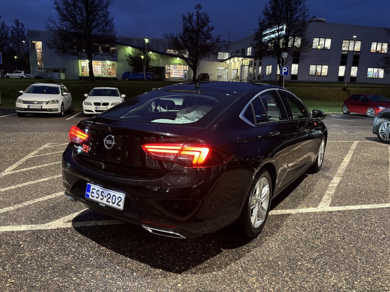 Opel Insignia vaihtoauto