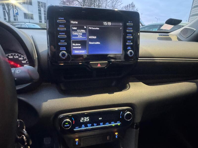 Toyota Yaris vaihtoauto