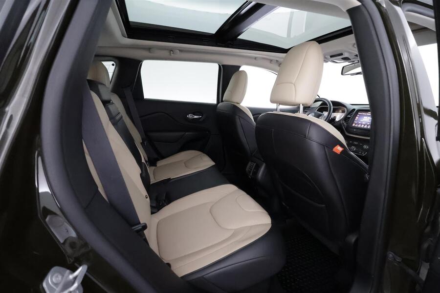 Jeep Cherokee vaihtoauto