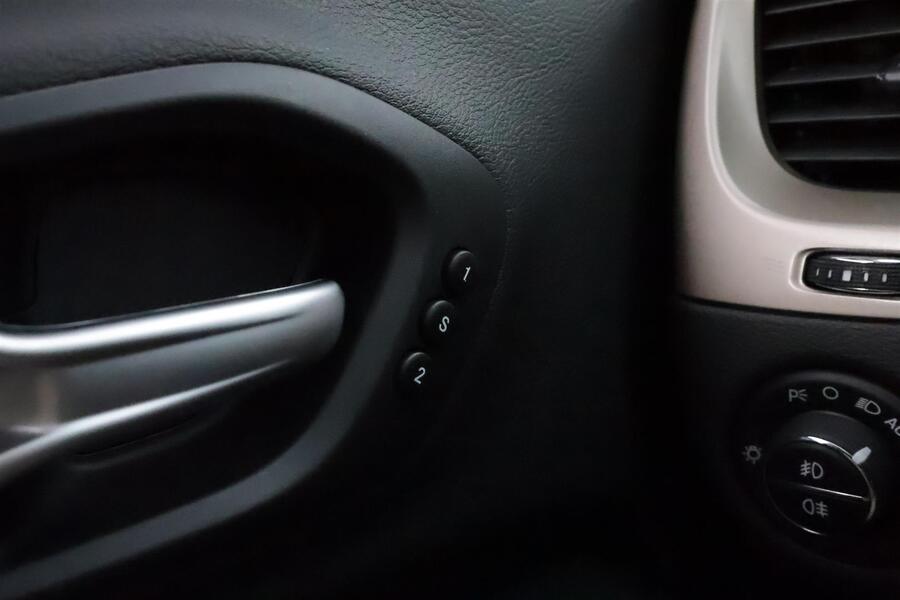 Jeep Cherokee vaihtoauto