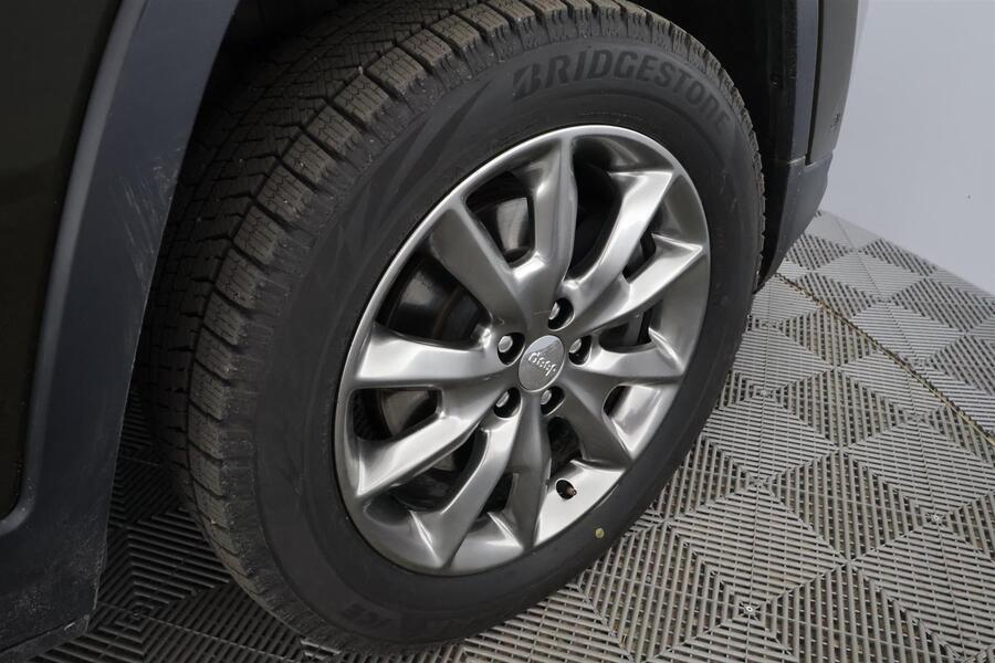 Jeep Cherokee vaihtoauto