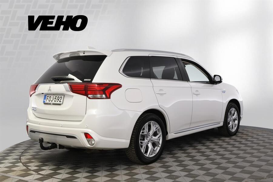 Mitsubishi Outlander PHEV vaihtoauto
