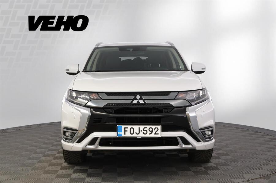 Mitsubishi Outlander PHEV vaihtoauto