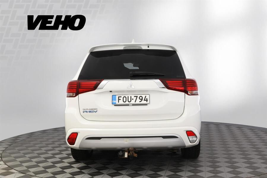 Mitsubishi Outlander PHEV vaihtoauto