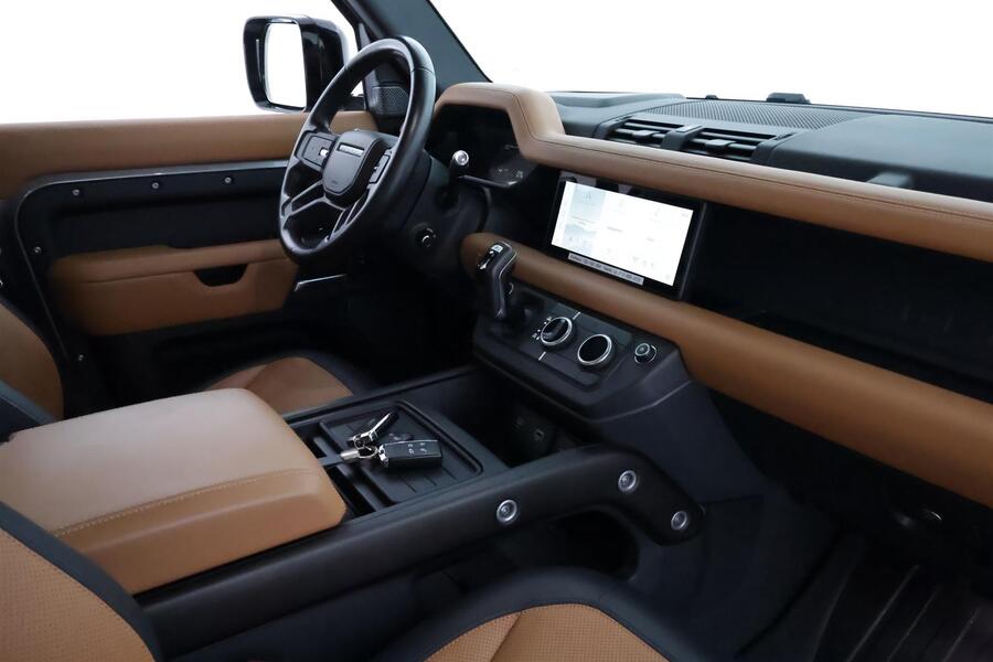 Land Rover Defender vaihtoauto