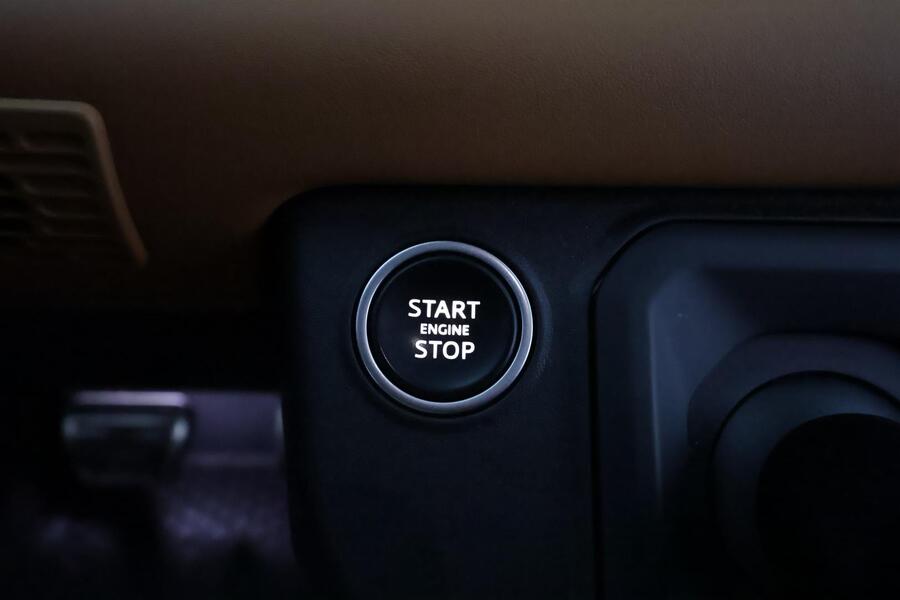 Land Rover Defender vaihtoauto