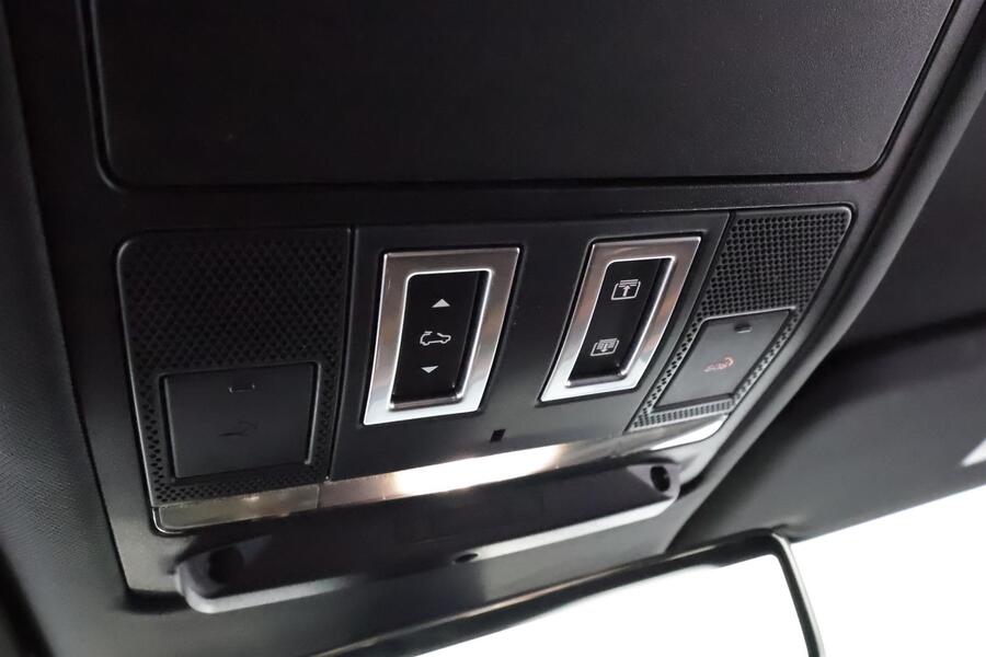 Land Rover Defender vaihtoauto