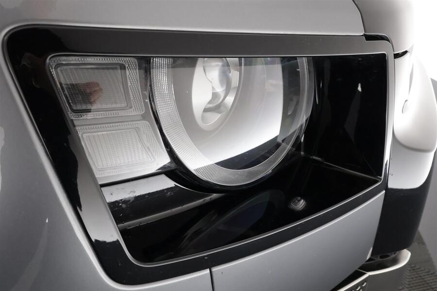 Land Rover Defender vaihtoauto