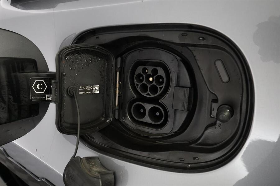 Land Rover Defender vaihtoauto