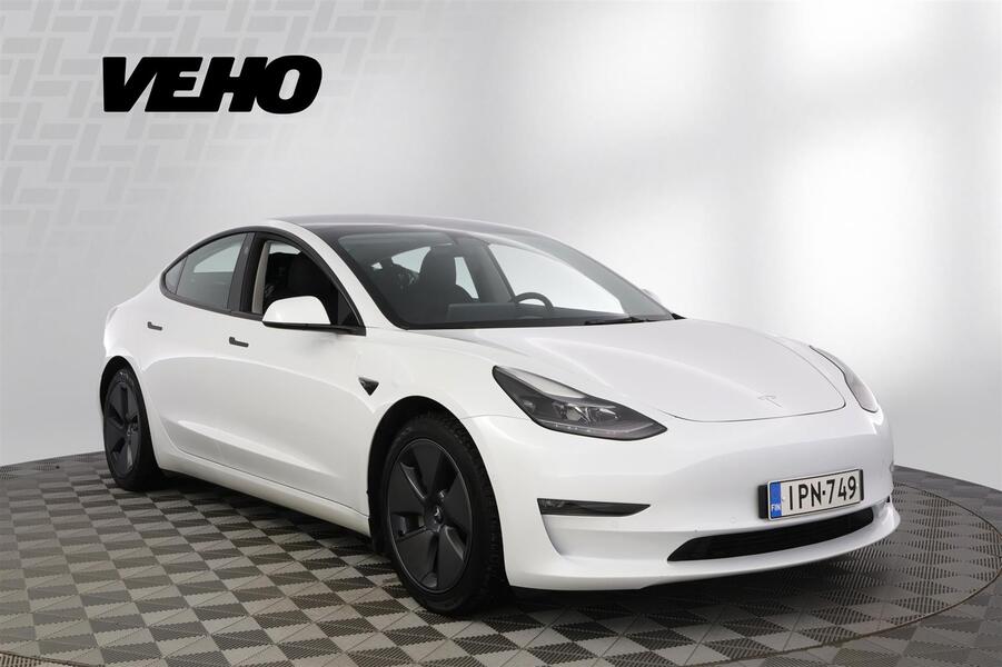 Tesla Model 3 vaihtoauto