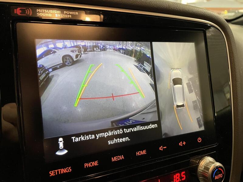 Mitsubishi Outlander PHEV vaihtoauto