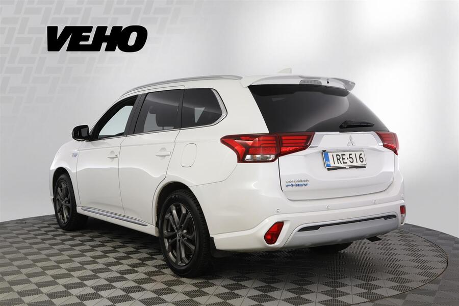 Mitsubishi Outlander PHEV vaihtoauto