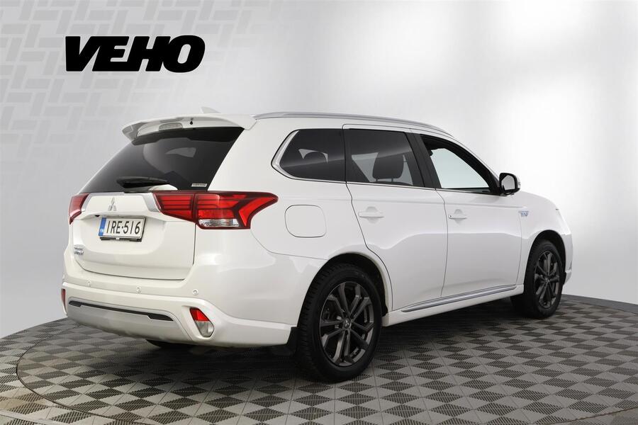 Mitsubishi Outlander PHEV vaihtoauto