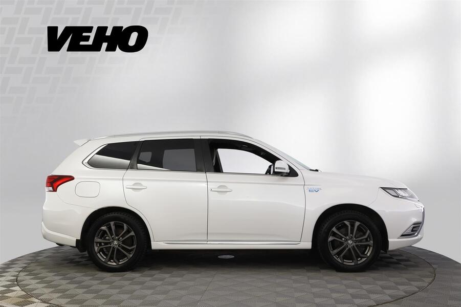 Mitsubishi Outlander PHEV vaihtoauto