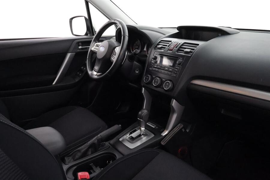 Subaru Forester vaihtoauto