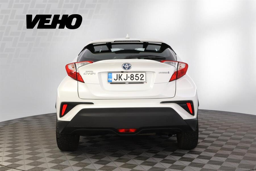 Toyota C-HR vaihtoauto