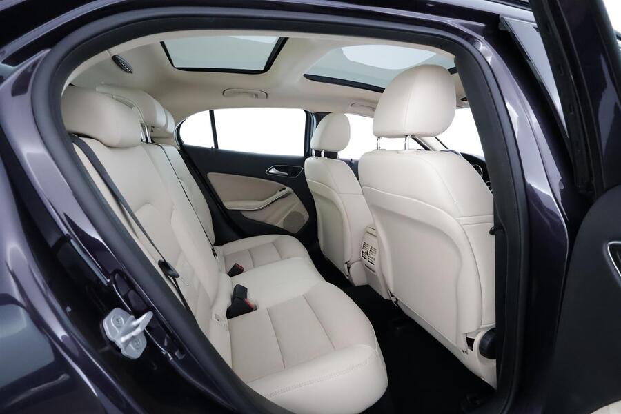 Mercedes-Benz GLA vaihtoauto