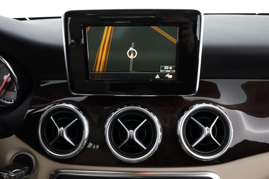 Mercedes-Benz GLA vaihtoauto